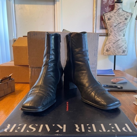 IOB -Peter Kaiser Black Caprillo Square toed boots. Size 8.5 GUC - Picture 11 of 11